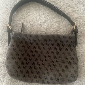 Vintage Dooney & Bourke shoulder bag